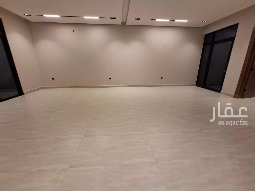 5 bedroom villa in Al Rimal 9