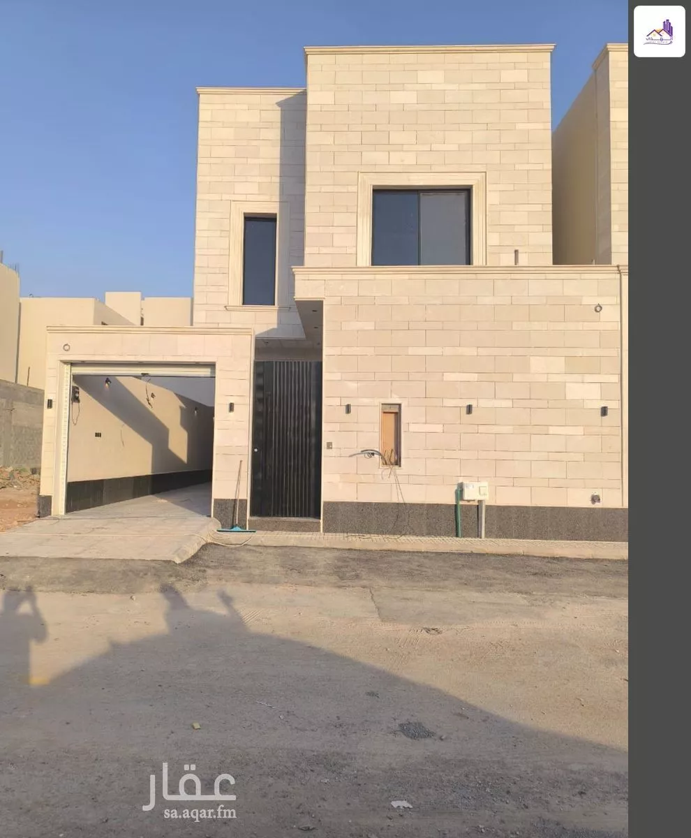 8 bedroom villa in Al Janadriyah 2