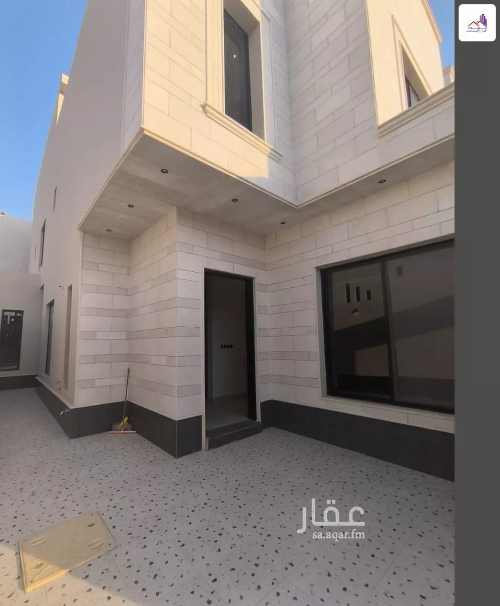 8 bedroom villa in Al Janadriyah 3