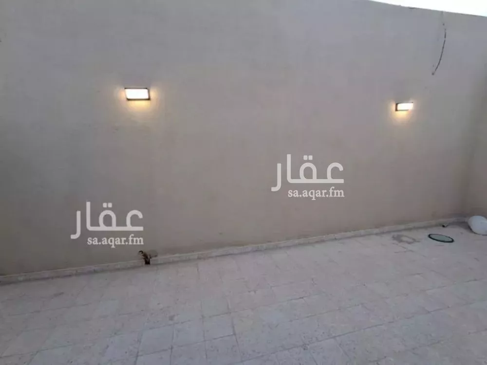 فيلا 5 غرف في عكاظ 6