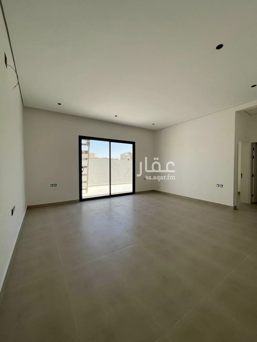 5 bedroom villa in Al Hazm 4