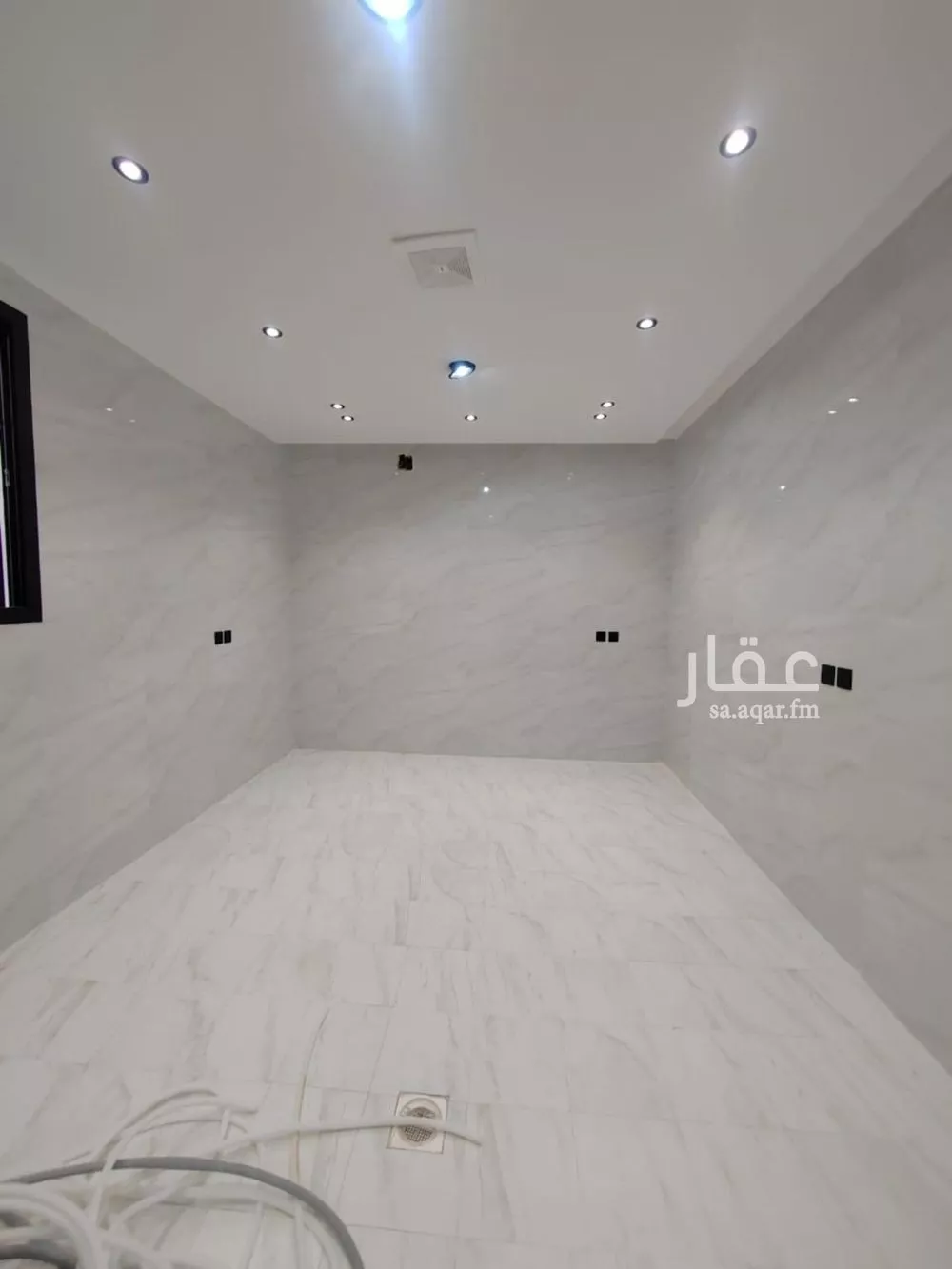 5 bedroom villa in Al Uraija Al Gharbiyah 5