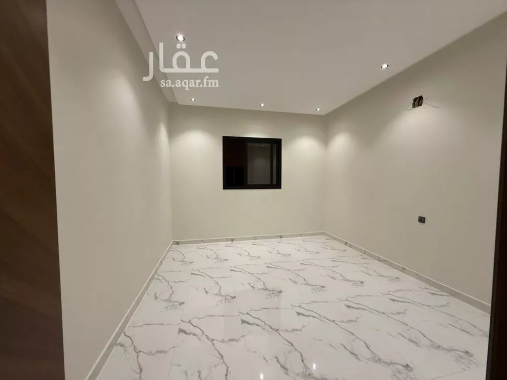 فيلا 5 غرف في طويق 13