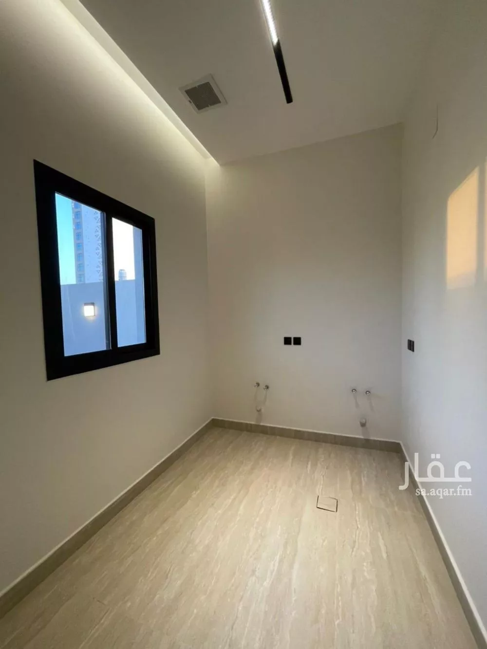 فيلا 5 غرف في الملقا 21