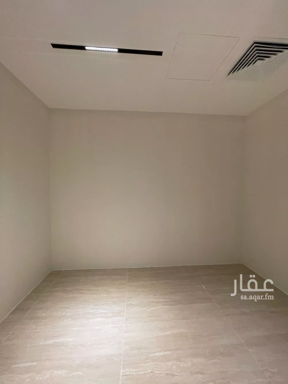 فيلا 5 غرف في الملقا 11