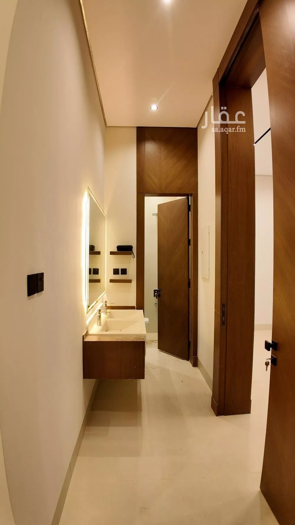5 bedroom villa in Al Mahdiyyah 2