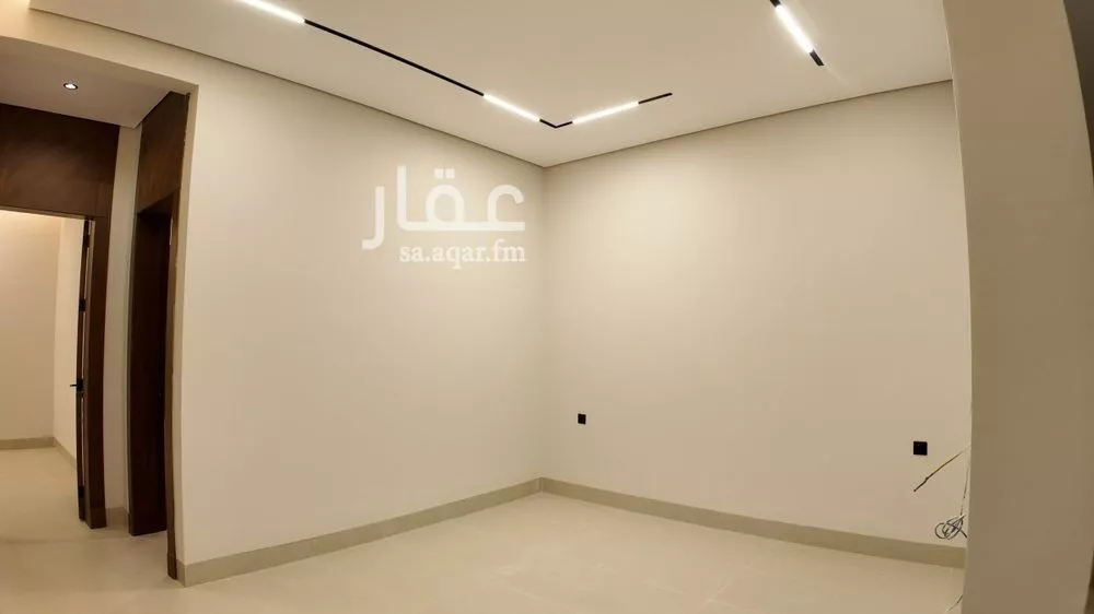5 bedroom villa in Al Mahdiyyah 13