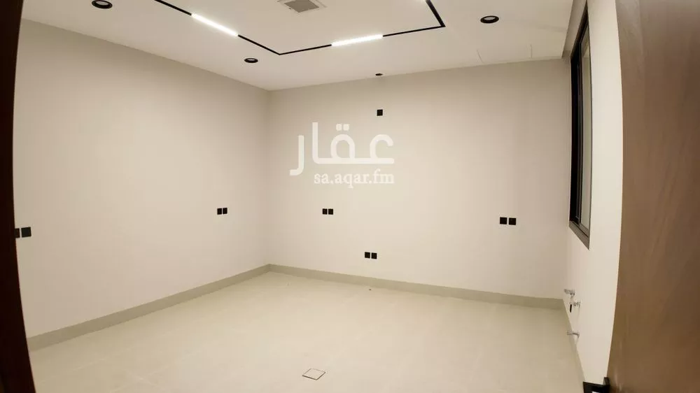 5 bedroom villa in Al Mahdiyyah 4
