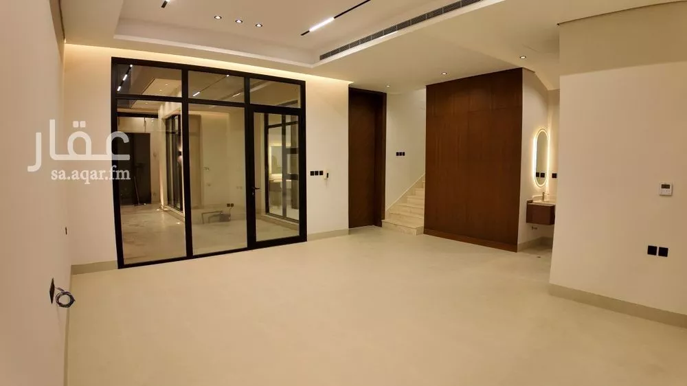 5 bedroom villa in Al Mahdiyyah 9