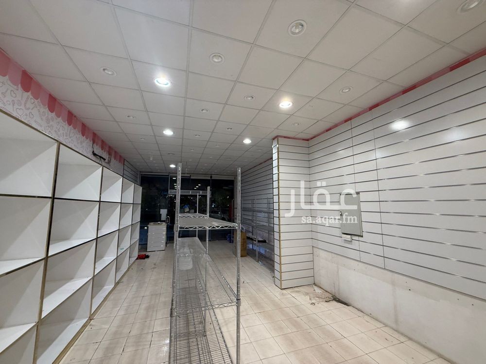 shop in Al Qaswa, Madinah 5