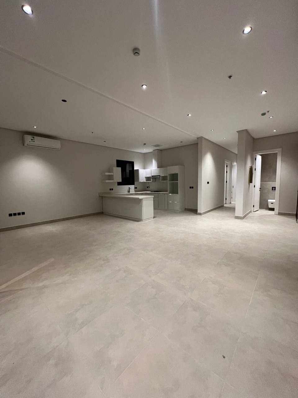 شقة  في العارض 2