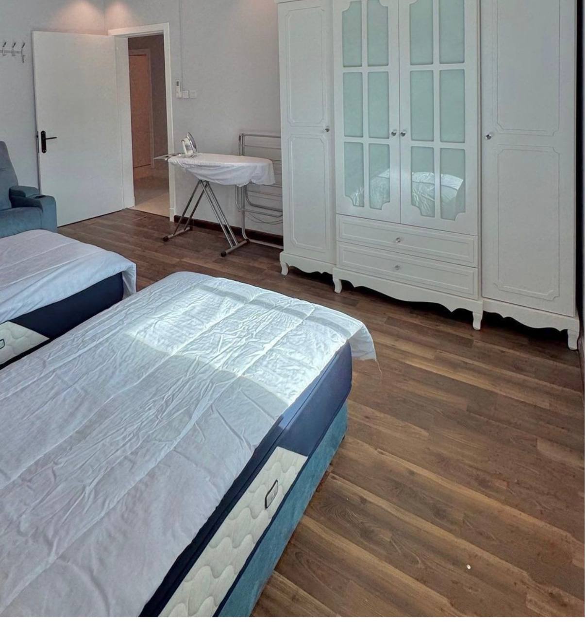 شقة  في الملقا 2