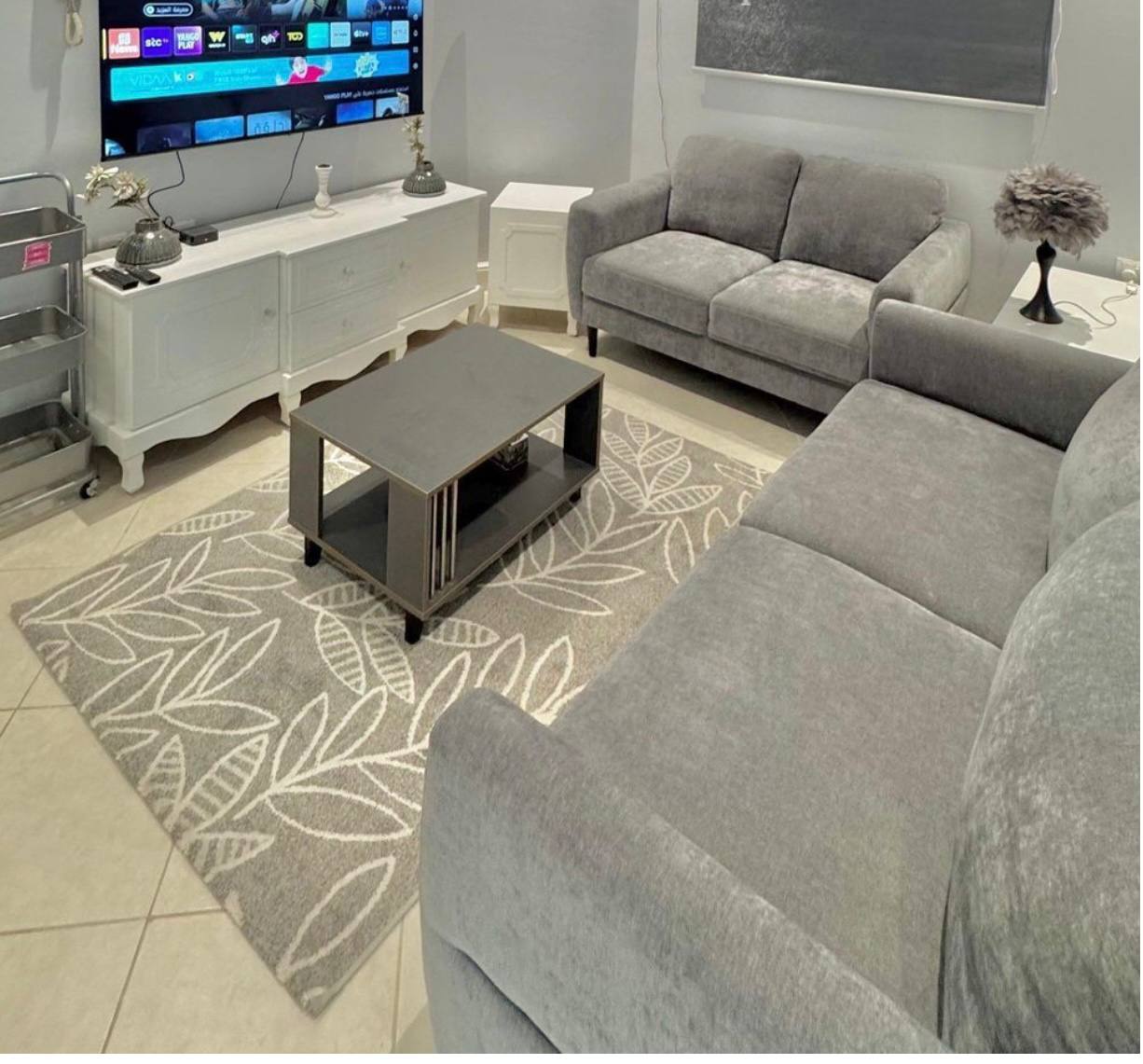 شقة  في الملقا 5