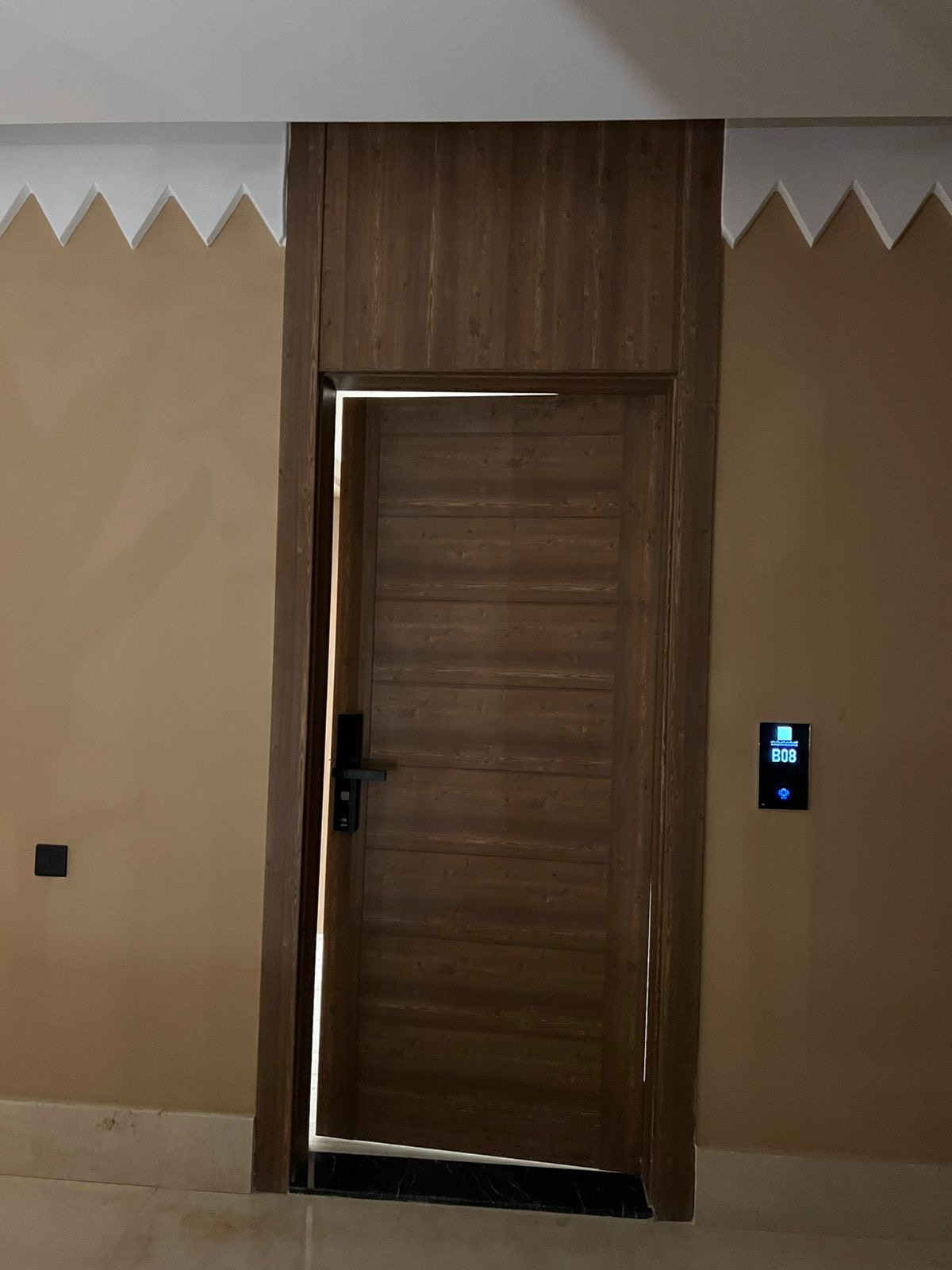 شقة  في عرقة 3