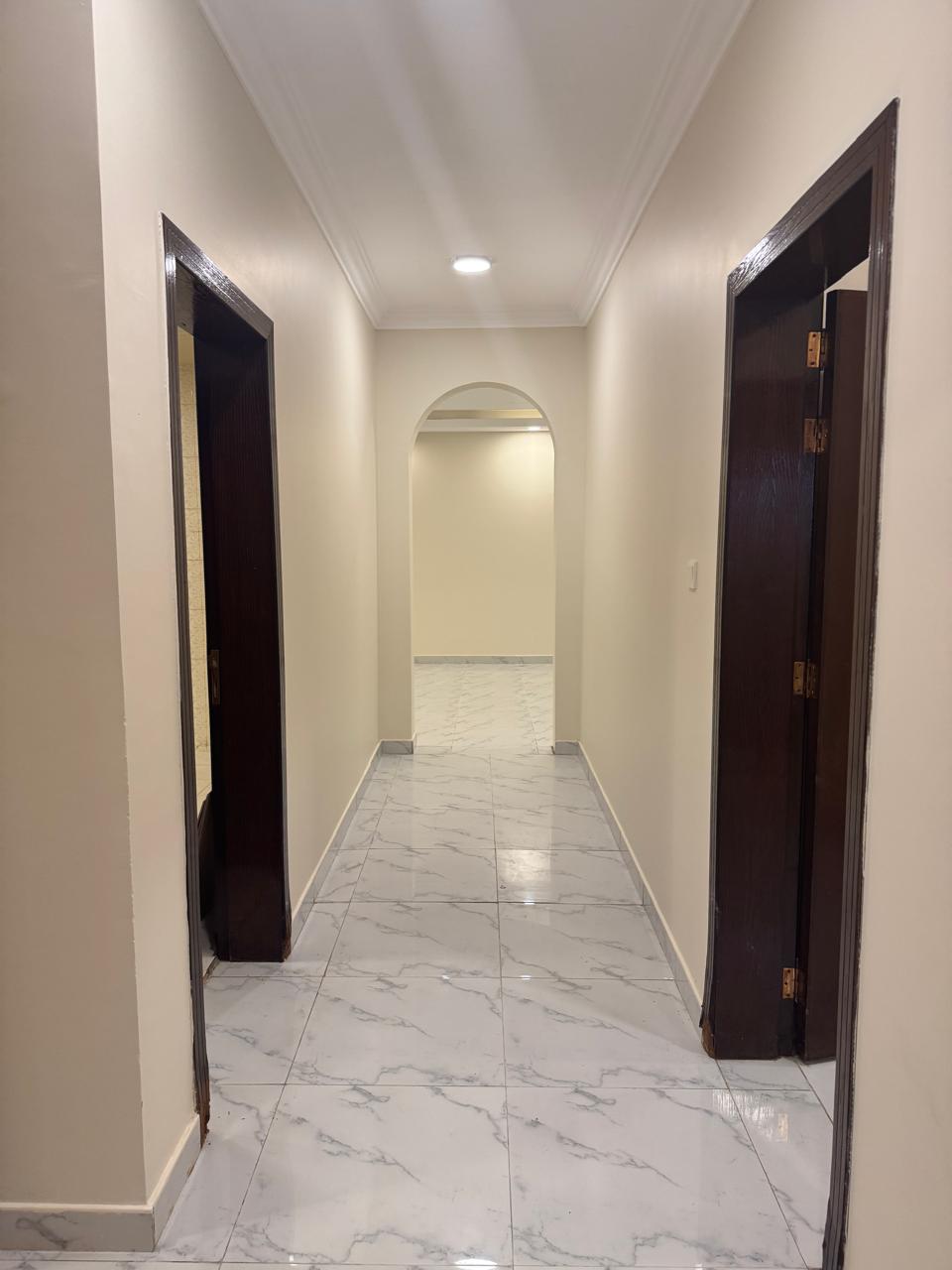 شقة 4 غرف في النور 8