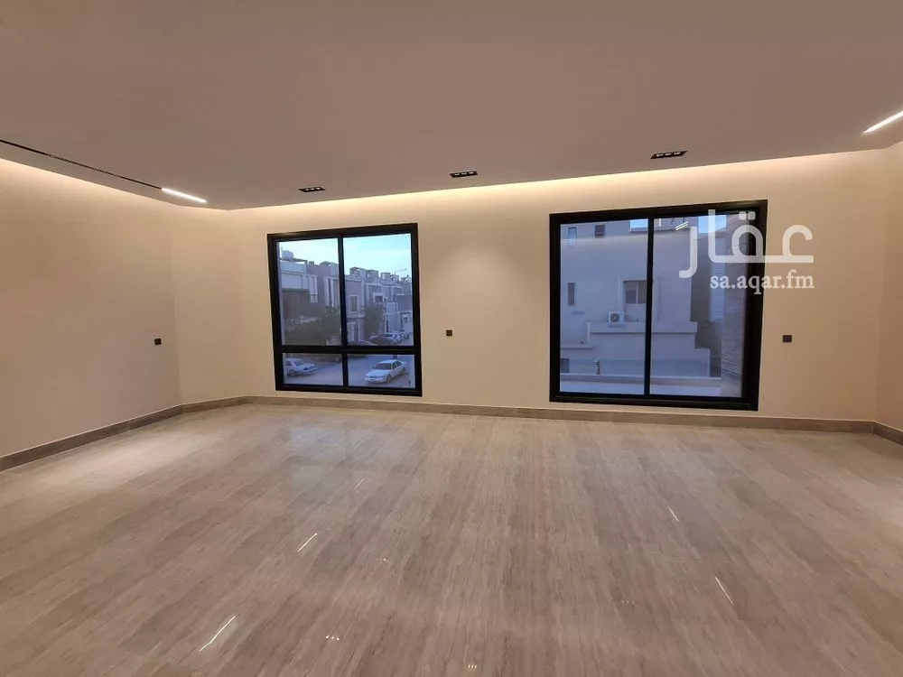 5 bedroom villa in Al Rimal 7