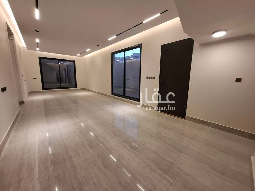 5 bedroom villa in Al Rimal 8