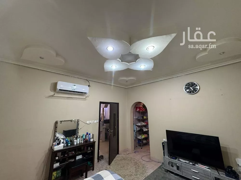 فيلا 7 غرف في الخليج 27