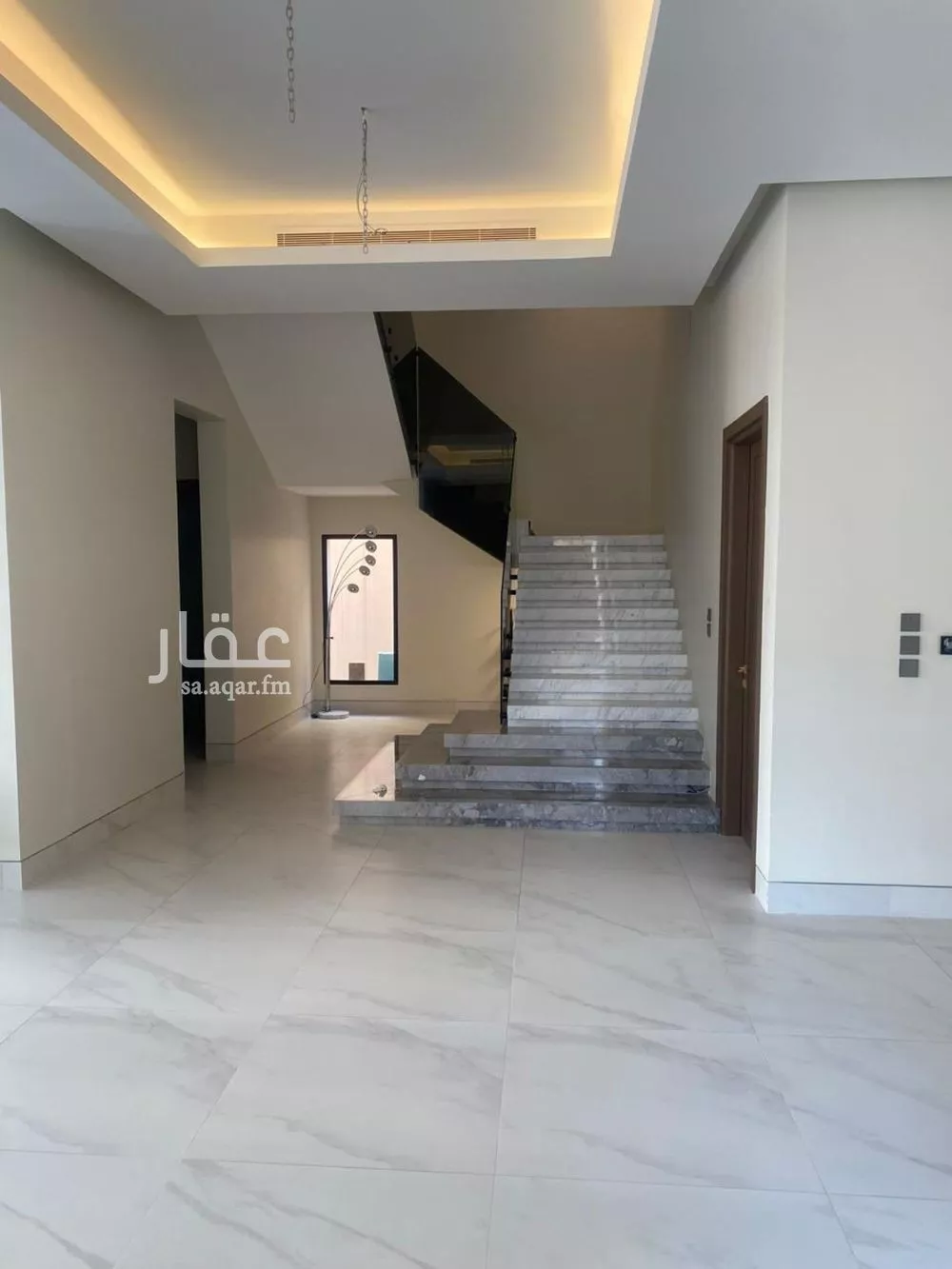 فيلا 7 غرف في النرجس 9