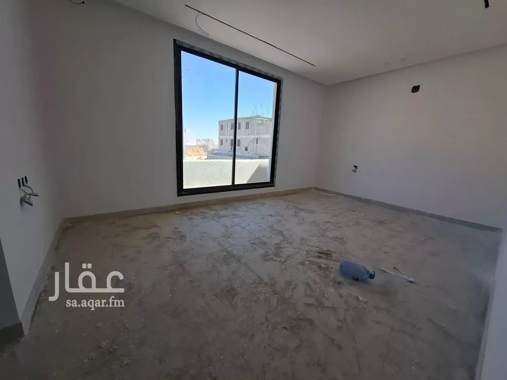 فيلا 5 غرف في النظيم 20