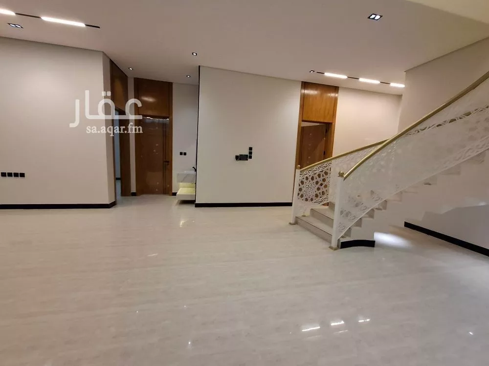 فيلا 5 غرف في الرمال 20