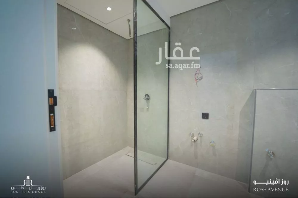 فيلا 4 غرف في العارض 6