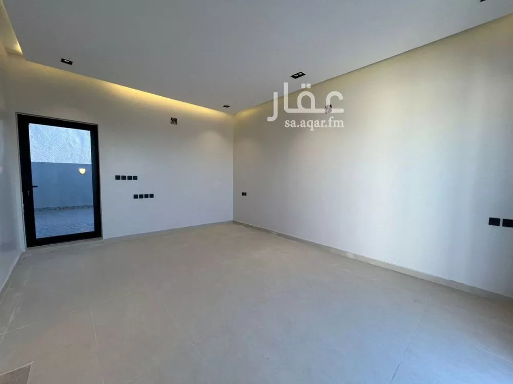 5 bedroom villa in Al Mahdiyyah 15