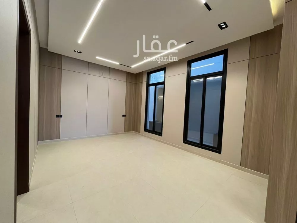 5 bedroom villa in Al Mahdiyyah 3