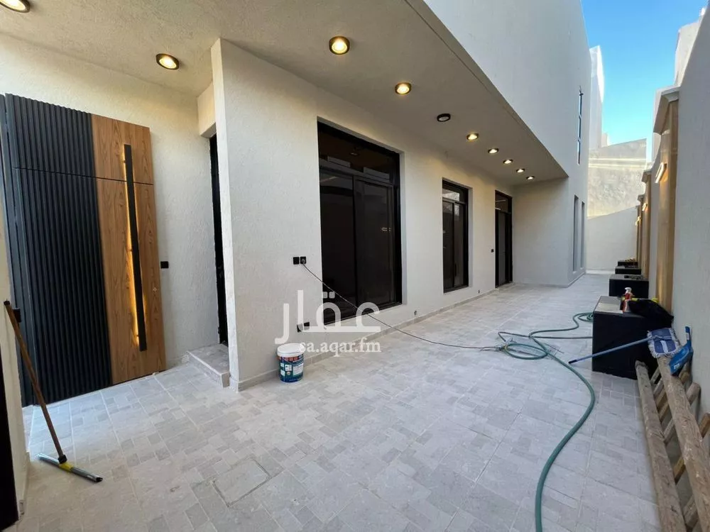5 bedroom villa in Al Mahdiyyah 7