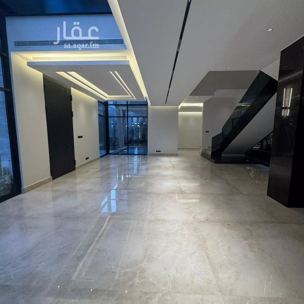 فيلا 5 غرف في الملقا 14
