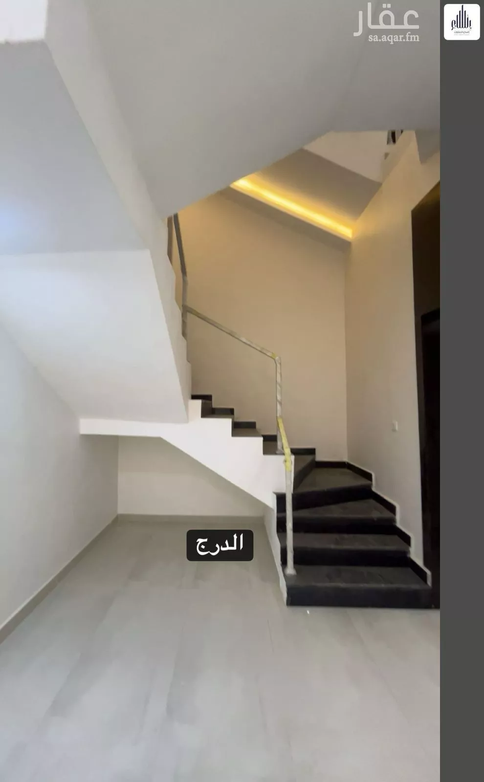 فيلا 9 غرف في الرمال 23