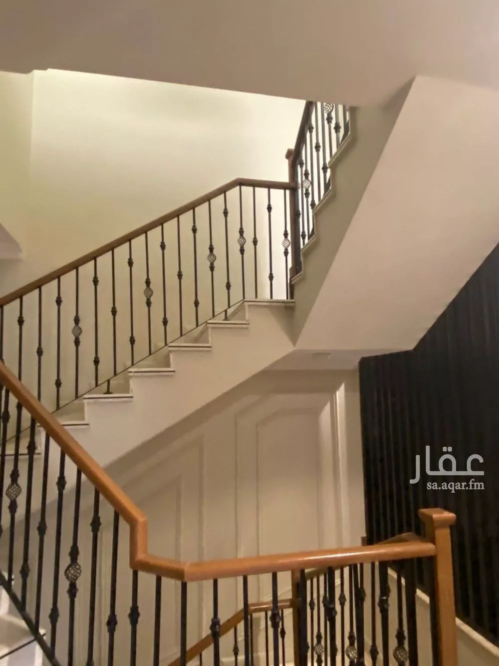 فيلا 5 غرف في عرقة 4