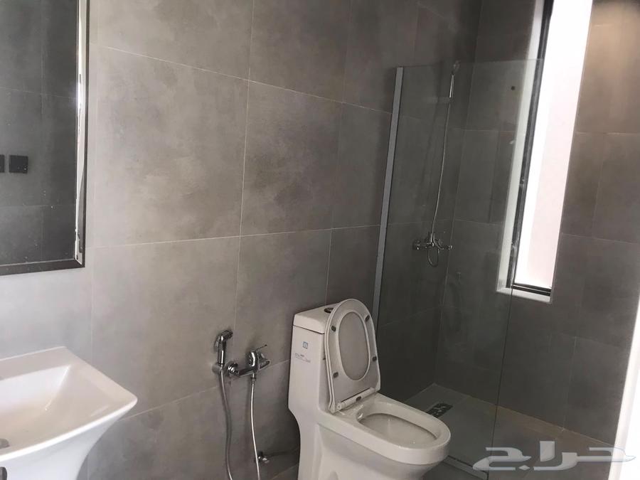 5 bedroom villa in Al Bayan, Riyadh 11