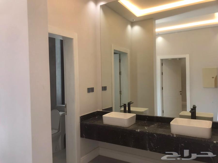 5 bedroom villa in Al Bayan, Riyadh 7