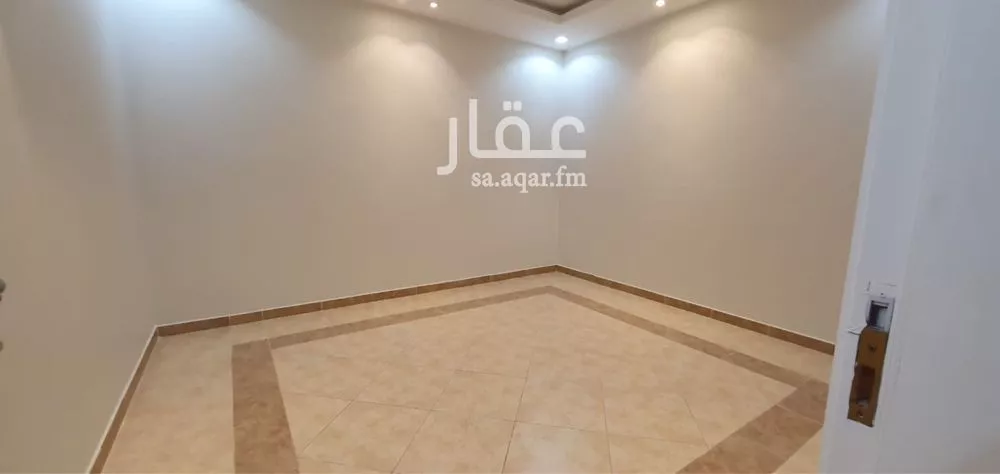 شقة 4 غرف في الملقا 11