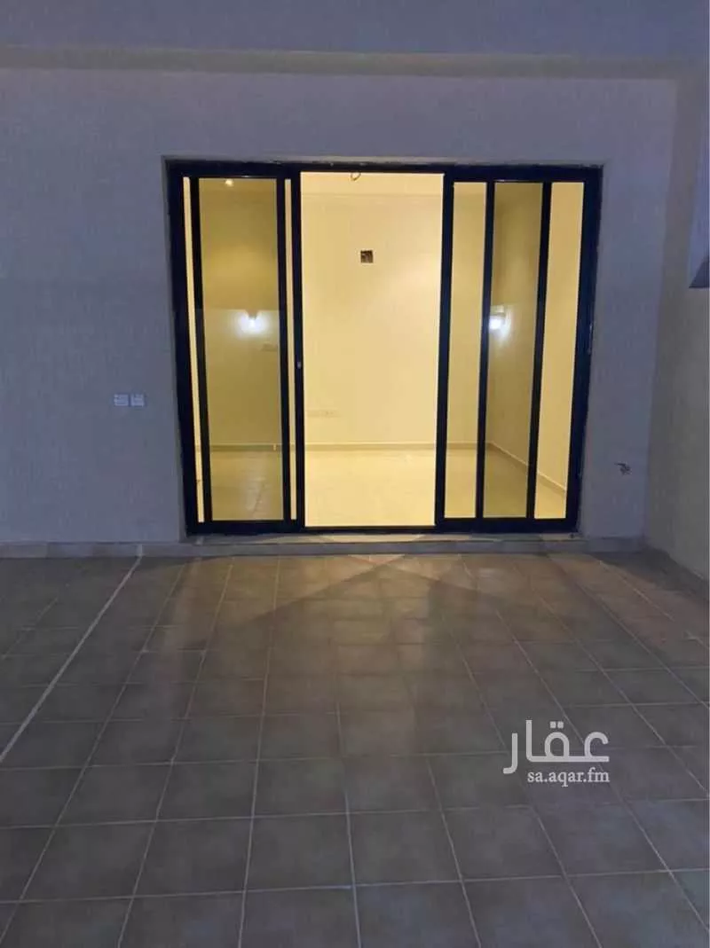 فيلا 4 غرف في العارض 9