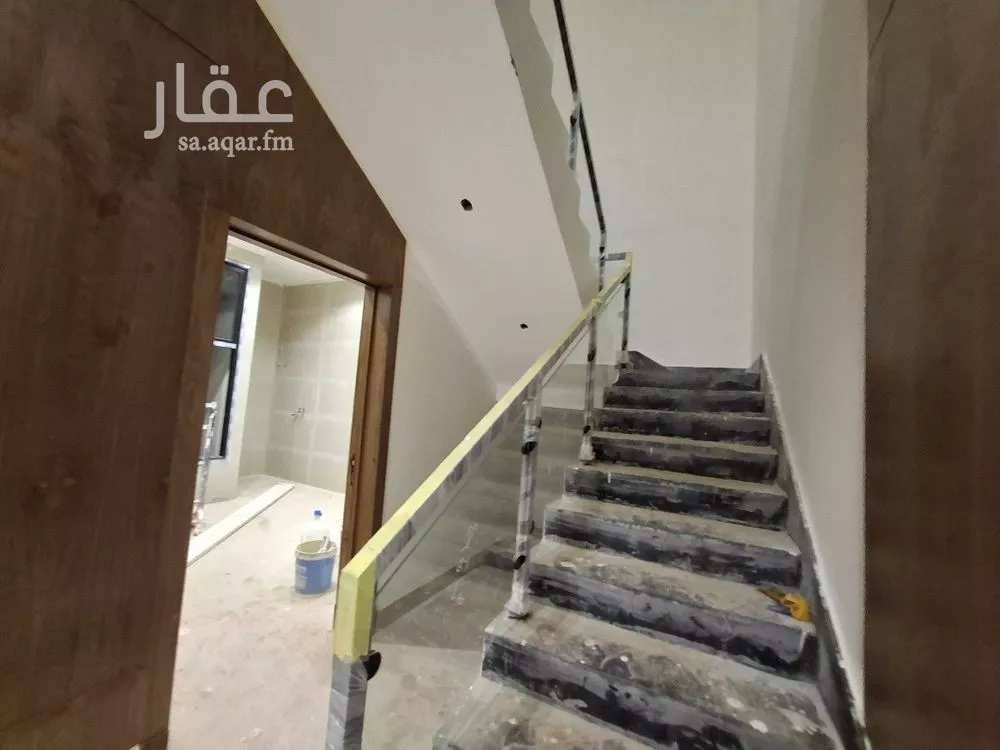 5 bedroom villa in Al Janadriyah 12