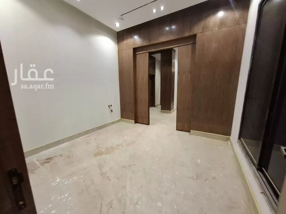 5 bedroom villa in Al Janadriyah 5