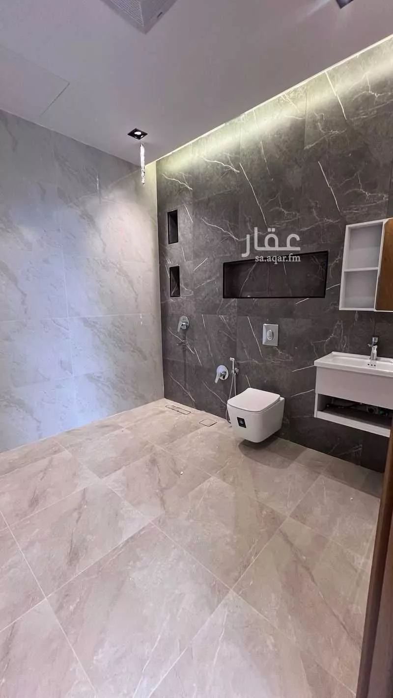 فيلا 8 غرف في الرمال 11