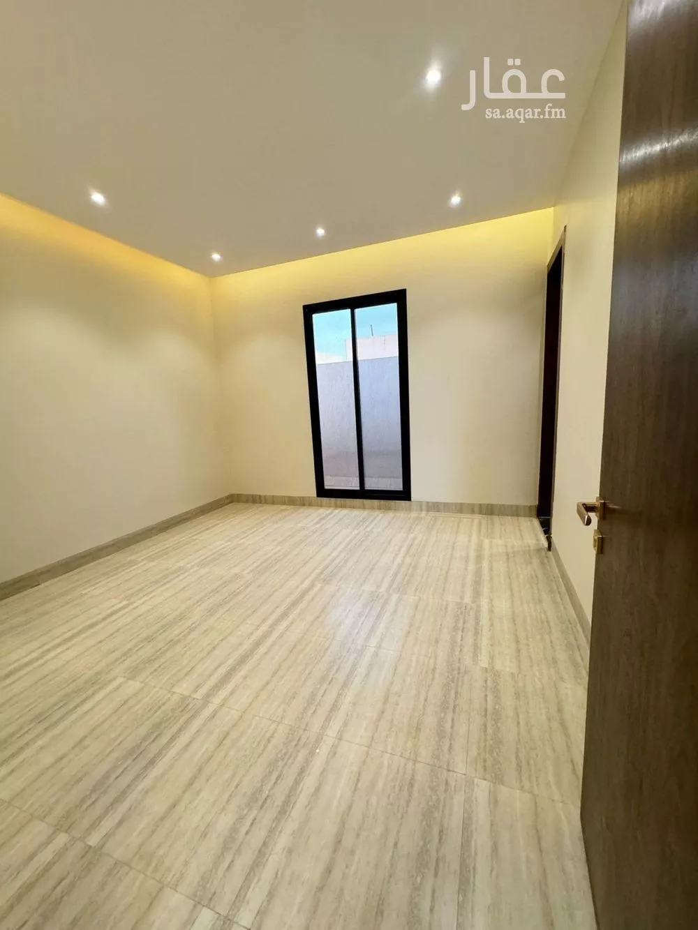 5 bedroom villa in Al Rimal 4