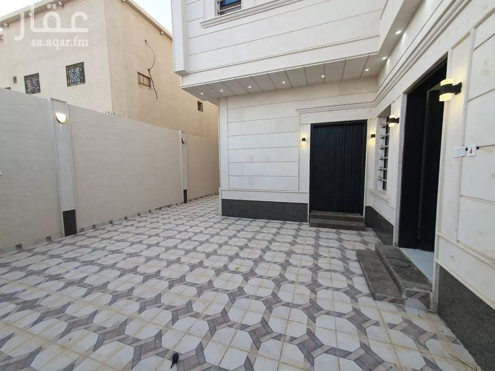 5 bedroom villa in Uhud, Riyadh 4