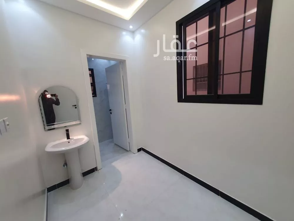 5 bedroom villa in Uhud, Riyadh 11