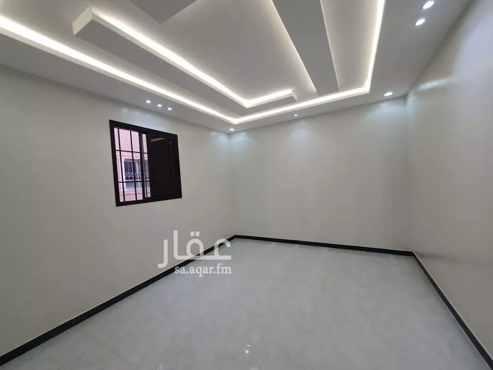 5 bedroom villa in Uhud, Riyadh 9