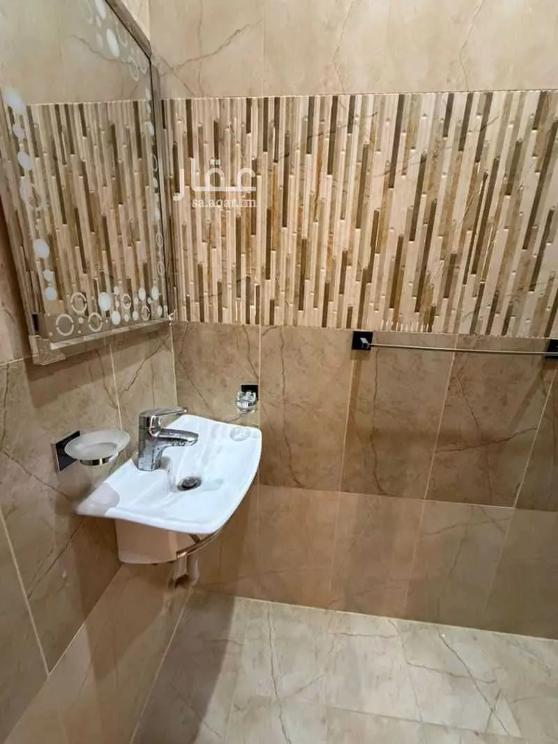 4 bedroom apartment in Al Basateen, Jeddah 8