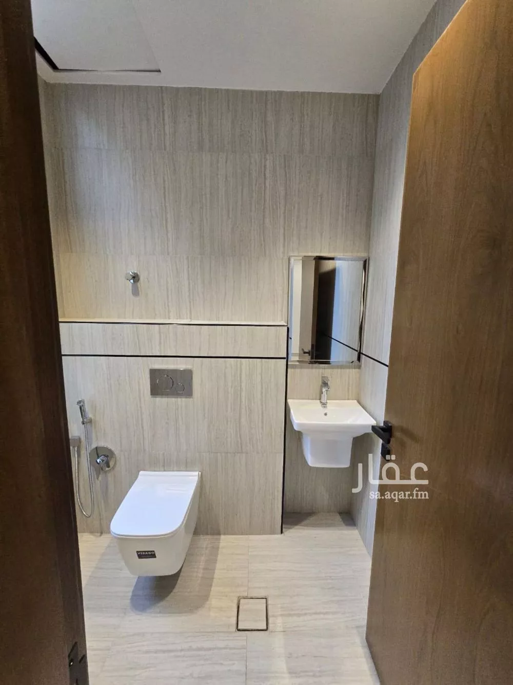 فيلا 4 غرف في الخليج 7