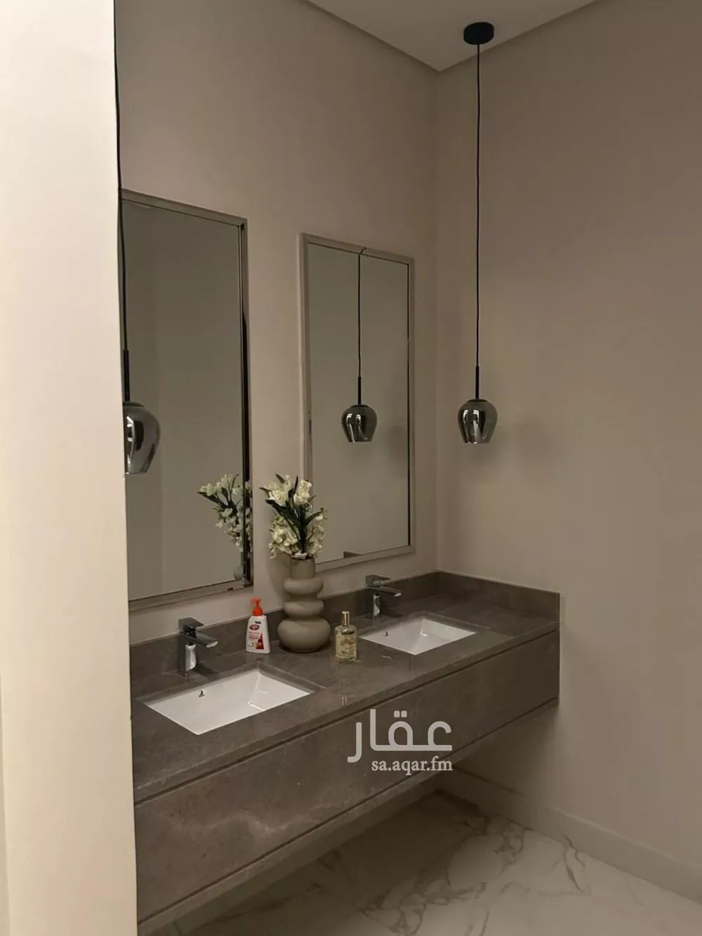 5 bedroom villa in Al Narjis 9