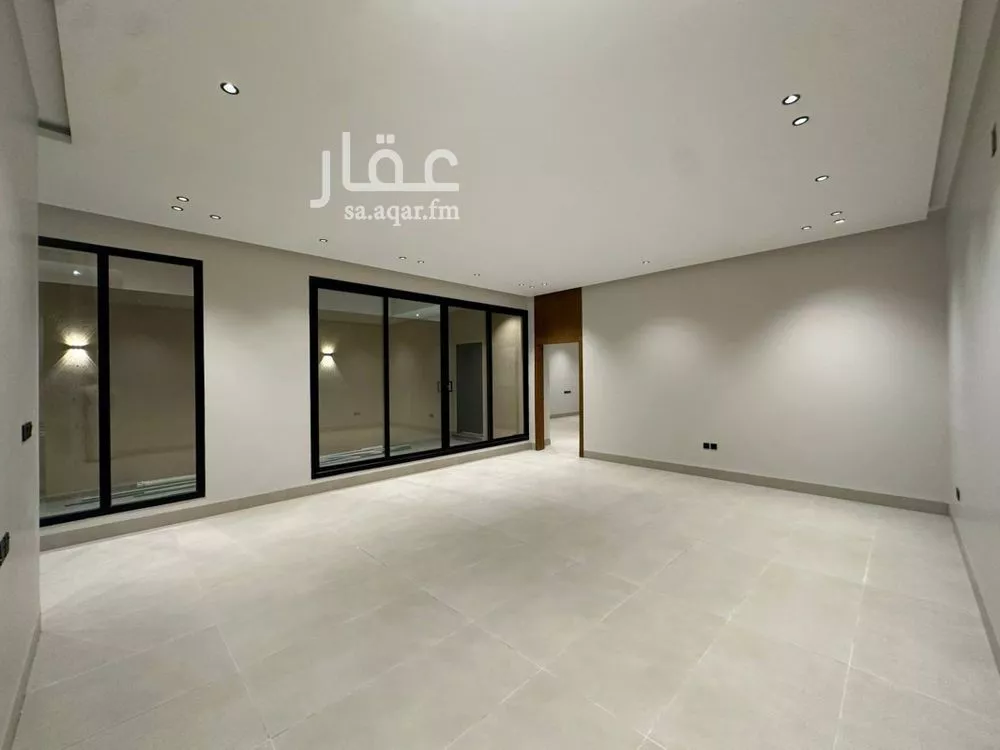 5 bedroom villa in Al Narjis 9