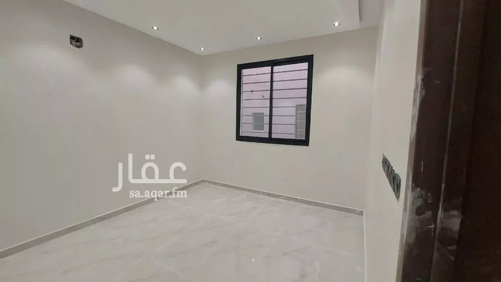 4 bedroom villa in Okaz 9