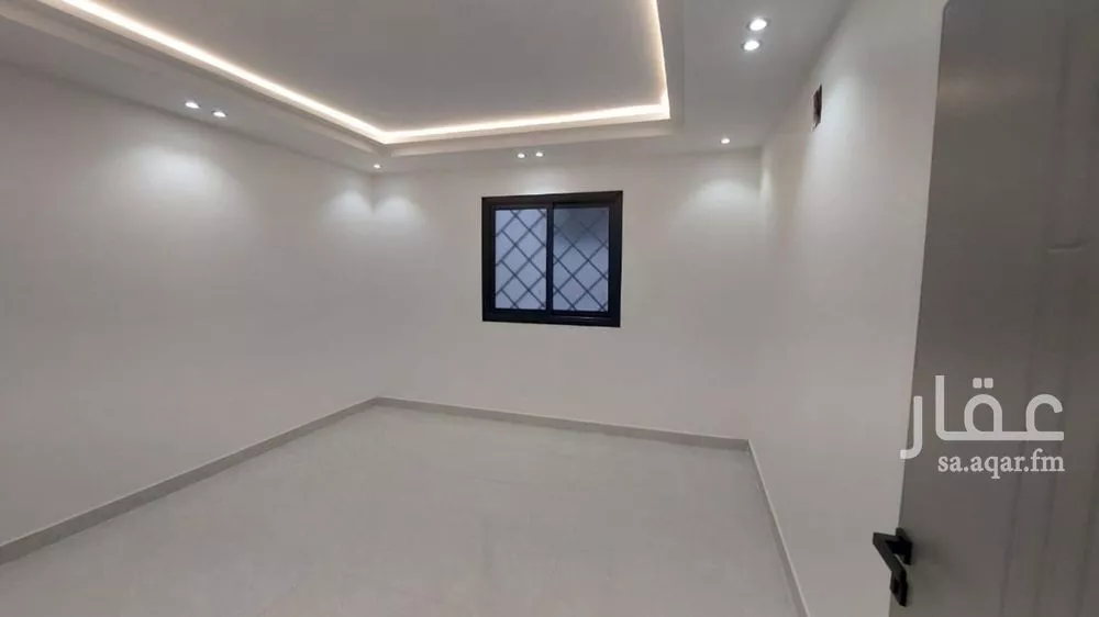 4 bedroom villa in Badr 9