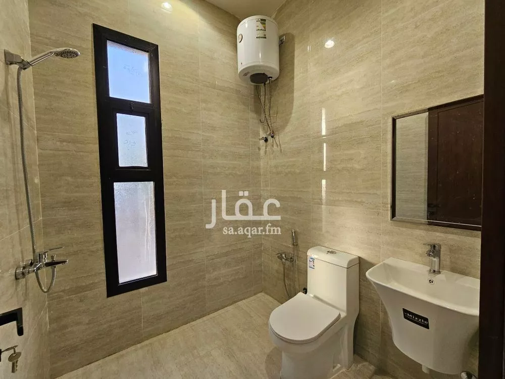 فيلا 5 غرف في الجنادرية 11